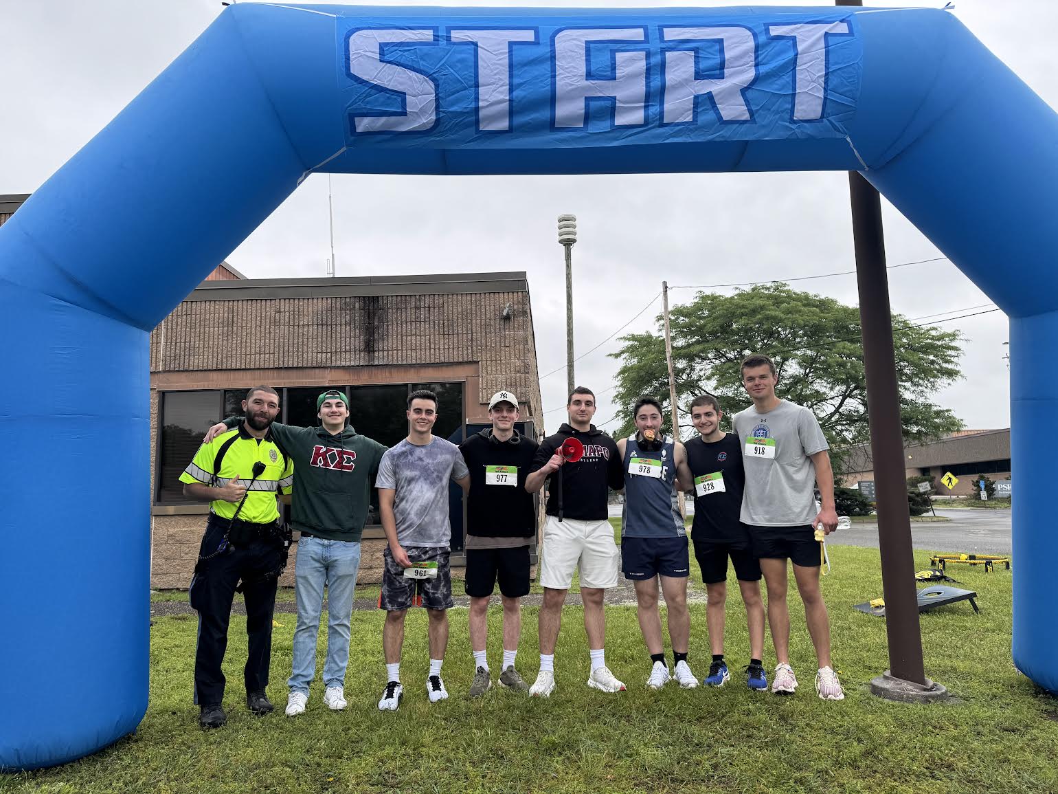 Pi-Nu brothers at the Heart of Gold 5K starting line